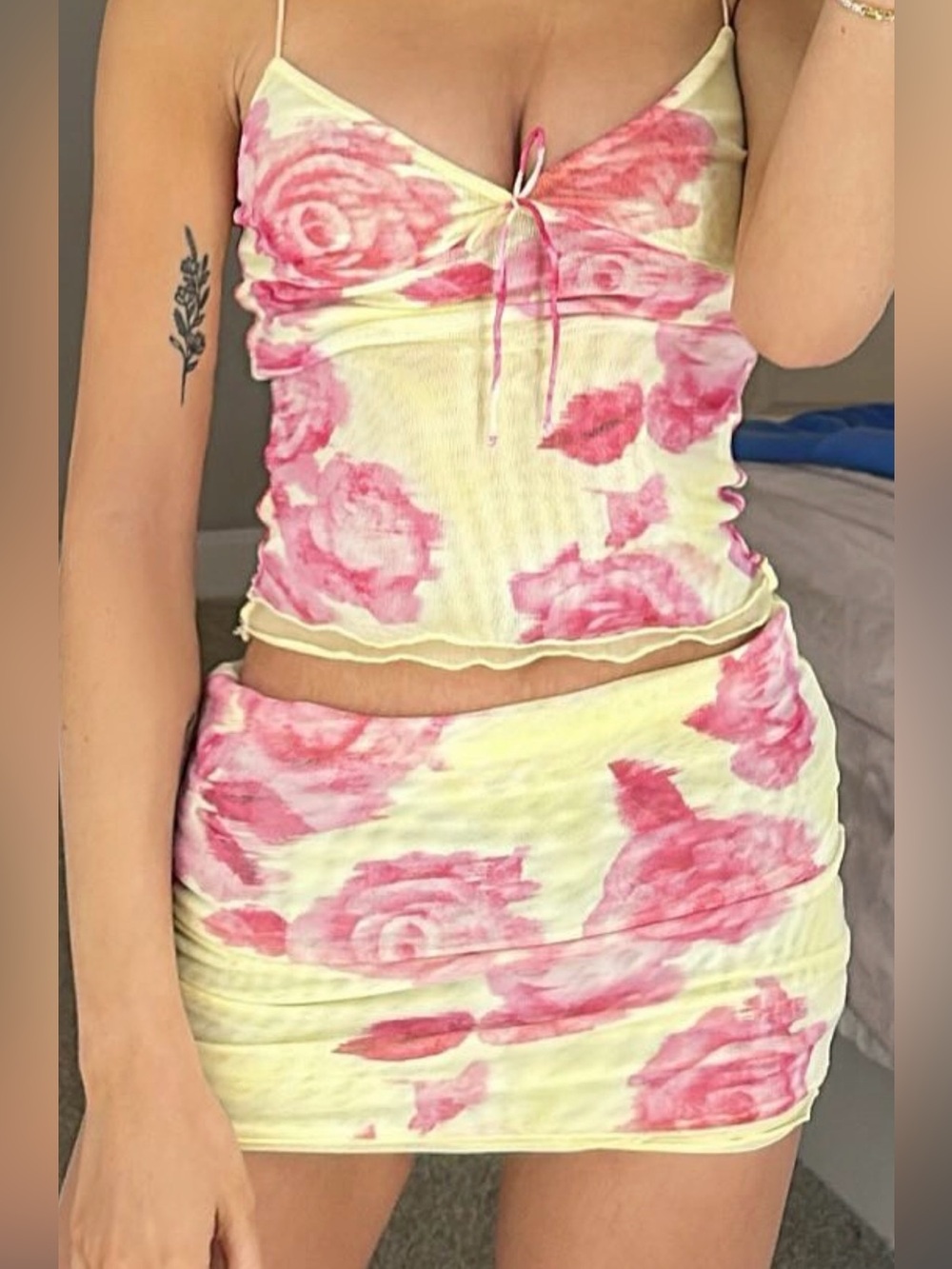 White Fox Rose Floral Mesh Cami & Mini Skirt Set Yellow/Pink Medium M GUC